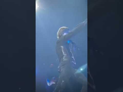 Papa Emeritus IV throws a Ghoul with a RAT!!! 🐀 #ghost #papaemeritusiv #throw #rat