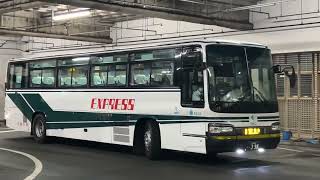 三重交通　6209号車日野セレガ・名鉄バス　4503号車エアロスター　名鉄バスセンター