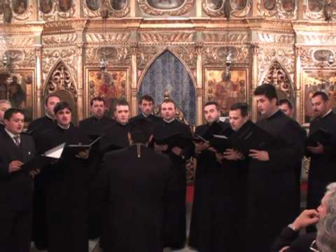 Colinde - Sus boieri nu mai dormiti - Corul Protopopiatului Slobozia.mpg
