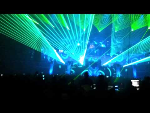 Art Of Fighters: Meccano Twins ft. Mad Dog - Meccane (Live Edit) @ Reverze 2012
