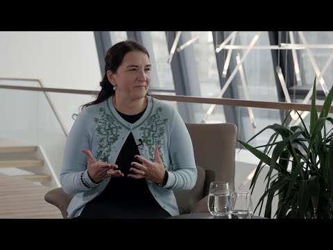 „Pasikalbėkim“ su Austėja Landsbergiene apie motinystę ir karjerą