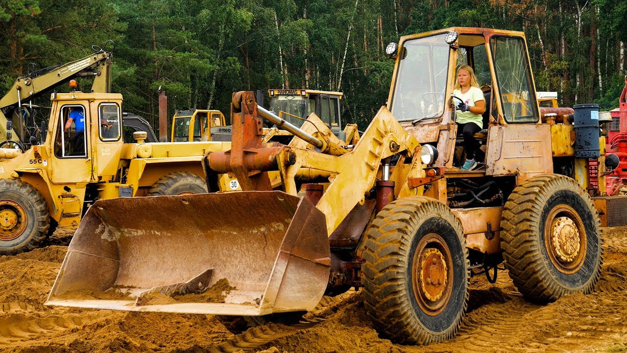 Historische Baumaschinen und Kippertreffen in Technikpark Altmark, Deutschland 2024
