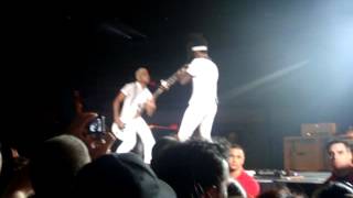 NO DOUBT: Band Instrumental / Gwen Wardrobe Change