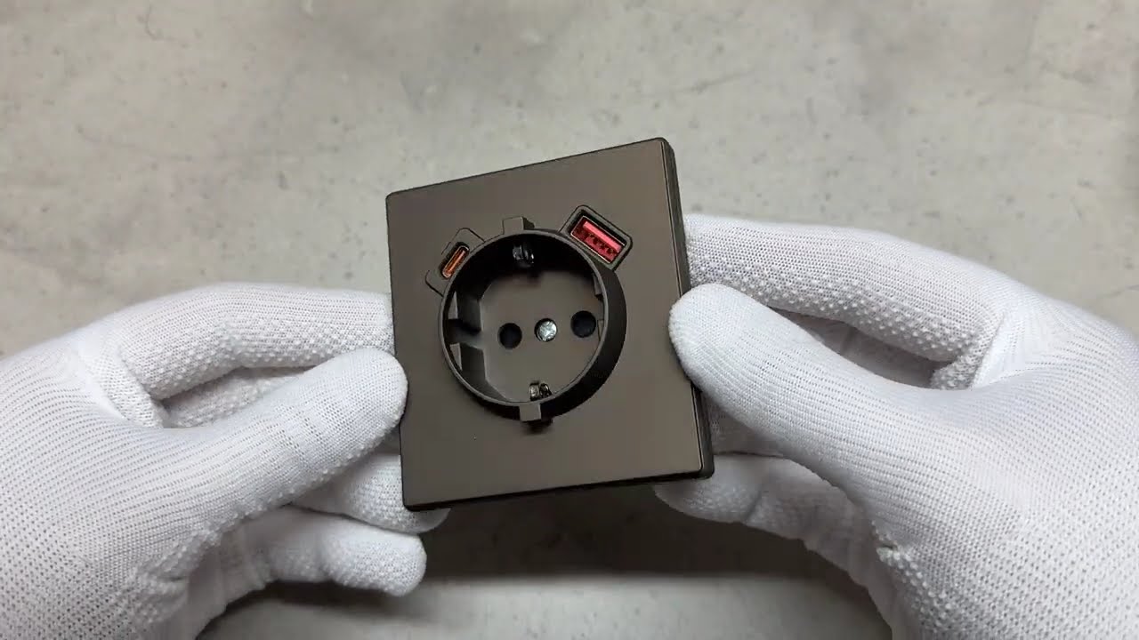 Розетка одинарна із заземленням USB-A+C 20W мокко VIDEX NOTA (VF-NT-SK1GUC-BR)