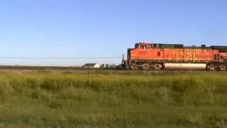 preview picture of video 'The Big BNSF Train Chase pt1'