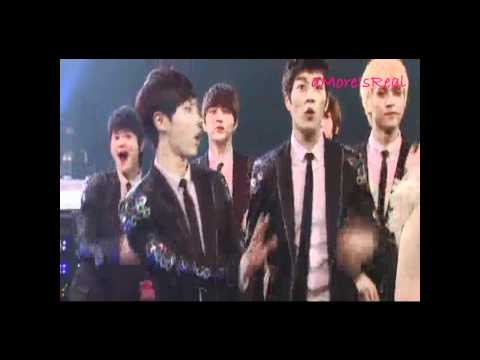 Beast/B2ST enjoying to 2NE1's Performance