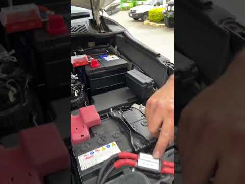 Dual Battery System in a this N80 Hilux! Perfect setup for the weekends \ud83e\udd19\ud83c\udffc
