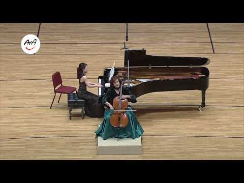 Christine Walevska plays Giovanni Pergolesi: Nina