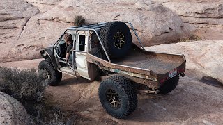 Roll Cage + 37'S on the Totaled Tacoma