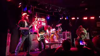 The Creature Walks - He Is Legend Live