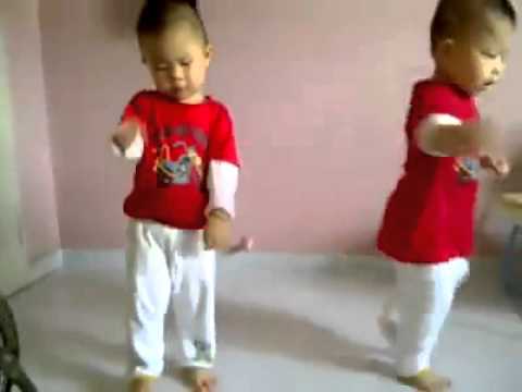 babies dancing ganman style Versão oficial