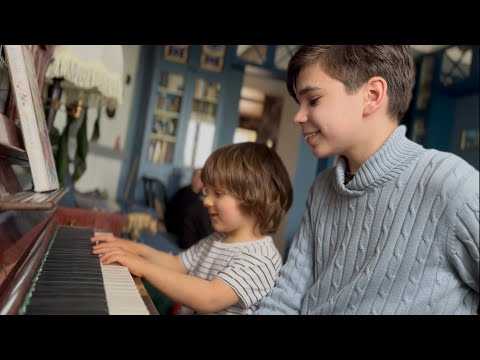Gavriil and Andrey Goncharov - chords friendship - Гавриил и Андрей Гончаров - дружба через аккорды