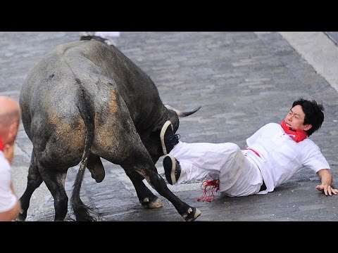 San Fermín 2016. Third bull run: The most spectacular images