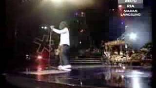 Download lagu jinbara feat. gamelan uitm - kasihnya laila mp3 Download lagu jinbara feat. gamelan uitm - kasihnya laila mp3