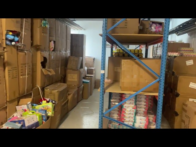 1284271 Complete toy store