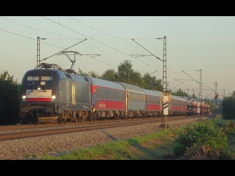 Früh Morgens Eisenbahnverkehr auf der Rheintalbahn
