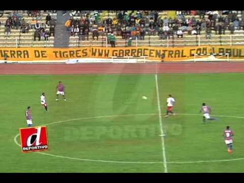 La Paz FC 0 - Universitario 1 (La Paz 31.01.13) Torneo Clausura.mpg