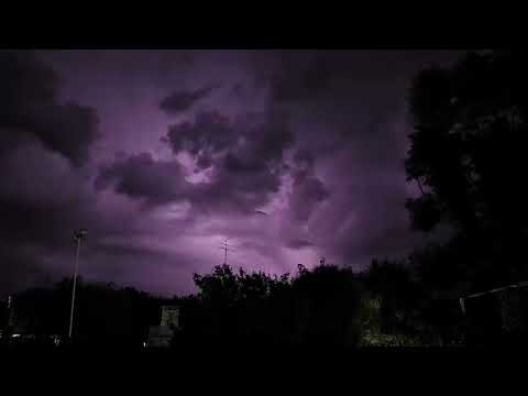 Intensa actividad eléctrica en Villa Cañas Sur de Santa Fe hace unas horas atrás 14/12/25 #tormenta 