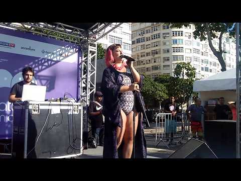 alice caymmi @ praia de copacabana: louca