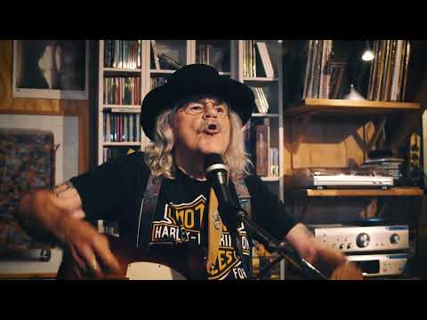 Normaal - Oerend Hard (TT Versie) | Officiële Videoclip RADIONL