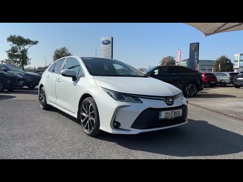 Toyota Corolla 1.8 Hybrid Sol Saloon - Image 2