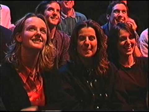 In Bed With Medinner s3 ep11 - The Guy Who Measures Things and 'Me Son's a Grass'!