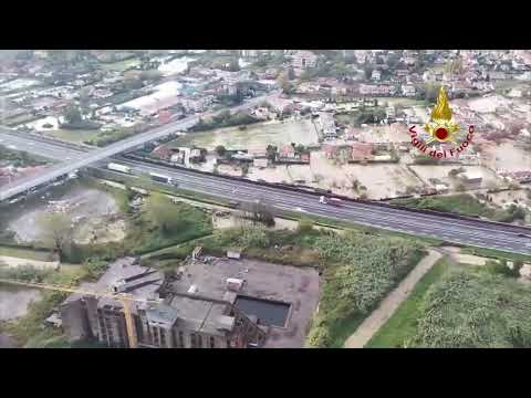 Ricognizione aerea sulla zona di Marina di Carrara