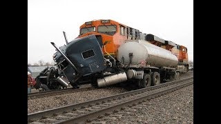 Must See Top Worst Train Crash Compilation 2017 Collection