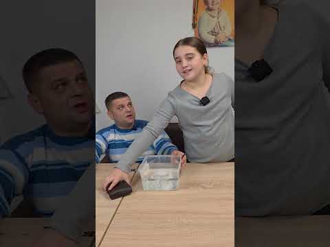 Cum împarte Andreea frățește #fy #challenge #fouryourpag #shortvideo #comedy #funny #foryou #shorts