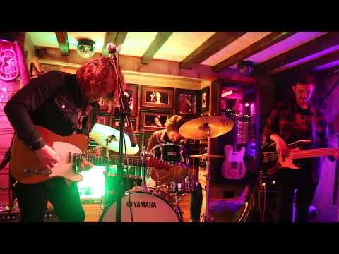 Andy Taylor Band - Encore at Barnoldswick