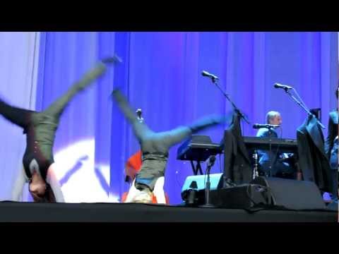And The Webb Girls Dancing - 9-15-2012 Dublin, Leonard Cohen concert