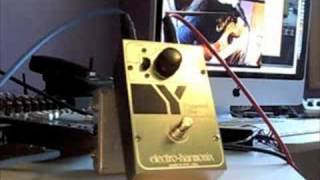 Video thumbnail for Electro-Harmonix Y Triggered Filter on Bass by bassfuzzcom