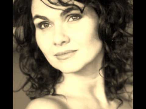 Szentpeteri Csilla   Moldva