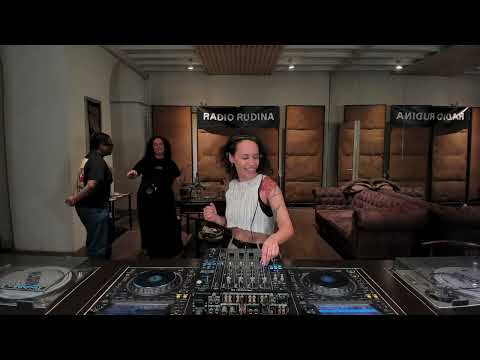 Joyce Muniz | Radio Rudina