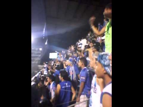 "Soy de esta hinchada que es de puro corazon" Barra: Boca del Pozo • Club: Emelec