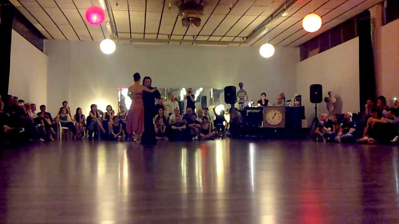 Video thumbnail for Chicho Frumboli & Juana Sepulveda - Viejo Almacen Papelero (Mantova) 3