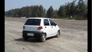 preview picture of video 'Beach Sporting Daewoo Matiz Off roading India'