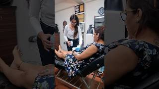 Download lagu Tato paha ini dibuat oleh seniman tato wanita #youtubeshorts #viralshort #trending #explore #delhi mp3