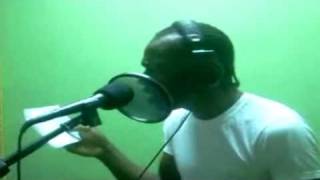Lukie D voicing a dubplate for Rollin' Fyah Sound