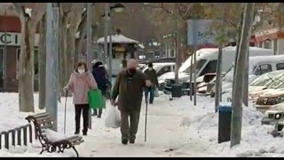 LEGANÉS, DIFICIL ACCESO AL CENTRO DE SALUD PEDROCHES POR HIELO