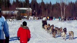 preview picture of video 'Iditarod 2011 #59 Cim Smyth from Big Lake, Alaska'