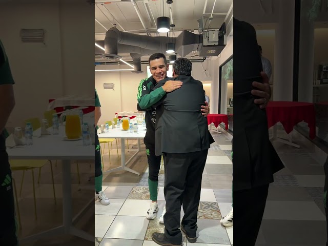 Julio Cesar Chavez visitó a nuestros seleccionados durante su preparación para la Copa del Mundo 🥊