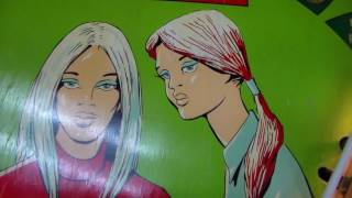 Gottlieb's Zany "College Queens" 1969 Pinball Machine - Back From the Dead!