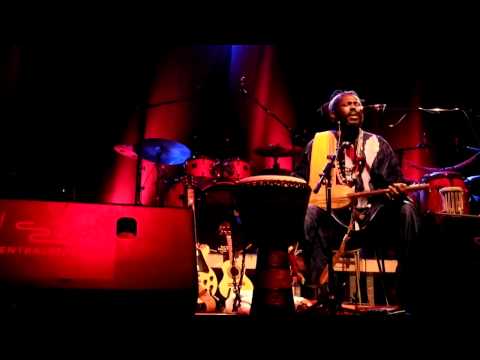Roberto Fonseca  featuring Baba Sissoko "Bibisa"