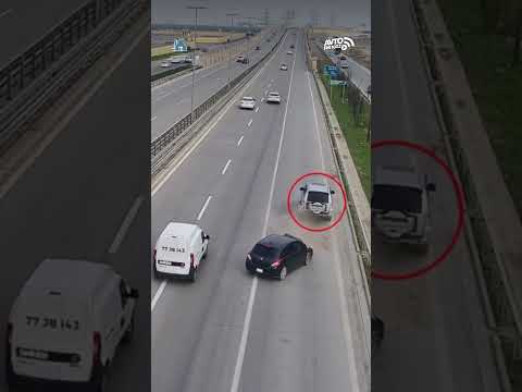 Geriyə hərəkət edən sürücülərin qəza anları #avtofm #qəza