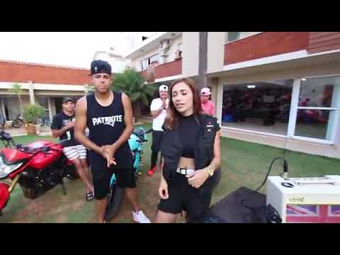 renato gacia tocando fank. com as bailarina do faustao kkkkk