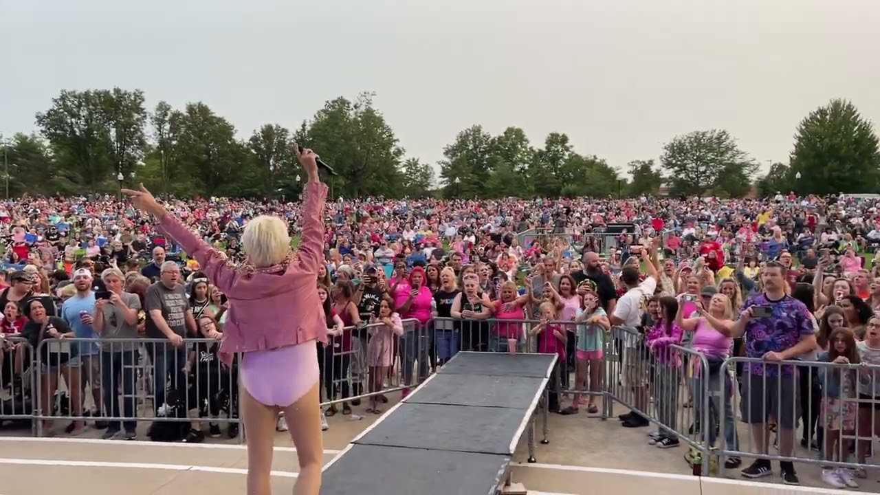 Promotional video thumbnail 4 for Just Like P!nk