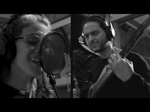 Cuando nadie me ve (Laura Gonzalez, Andrés Rotmistrovsky)