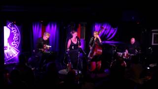 Tammy Weis sings Julie London's Cry Me a River at Pizza Express Jazz Club