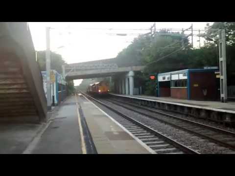 Direct Rail Services 20304 + 37218 passing Winsford on 6K73 Flasks